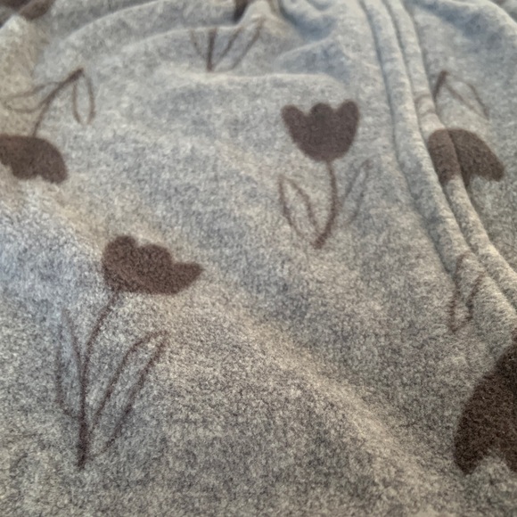 🍊5/$25 NWOT Carter's Charcoal Tulip Print Fleece Footie size 3m - Picture 4 of 6